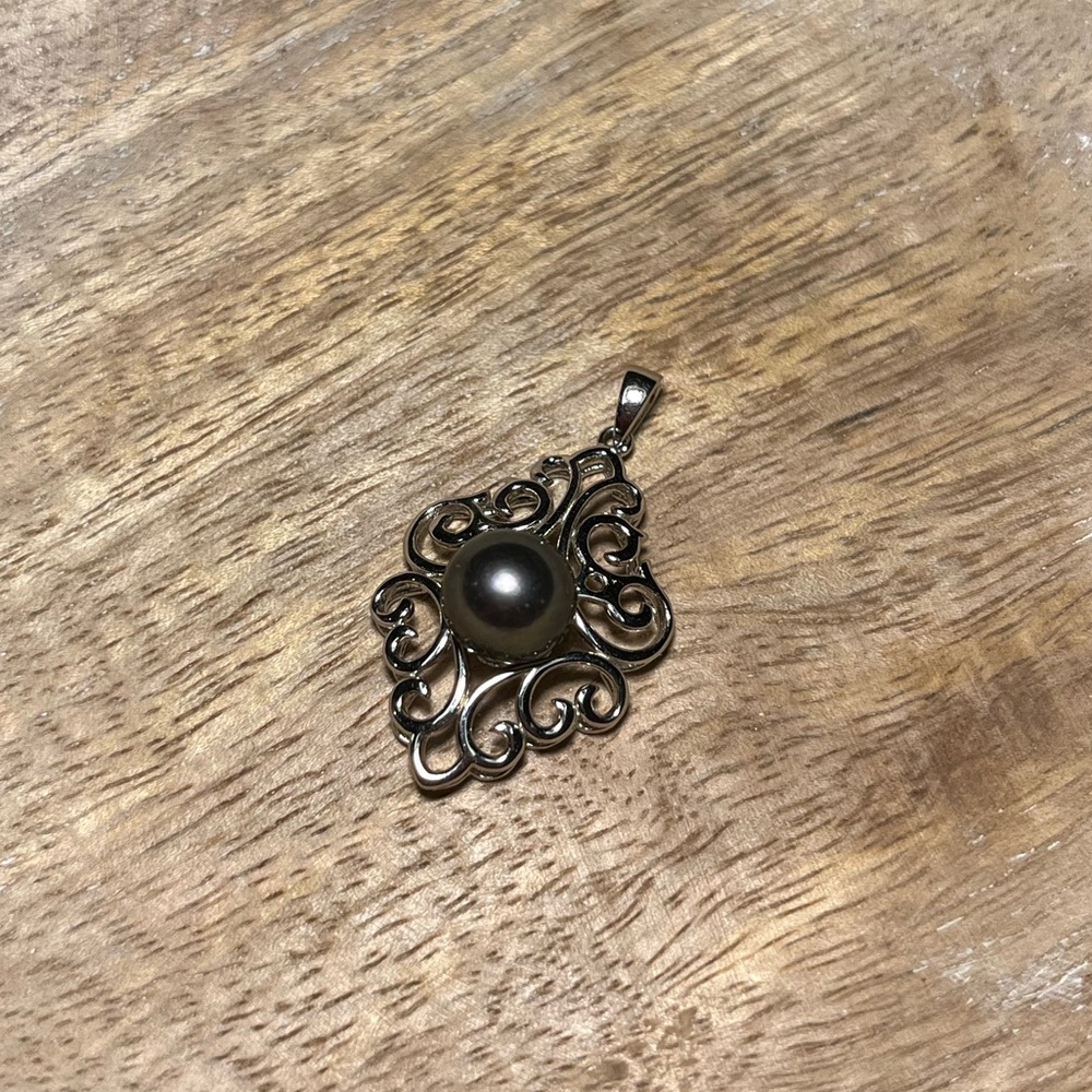 NWOT DK Dark Pearl 925 Sterling Silver Filigree Pendant